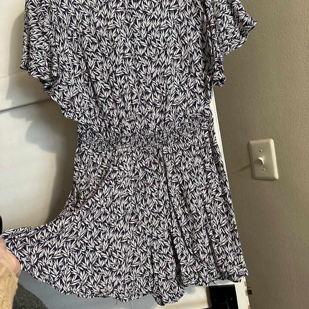 lulu’s romper - Picture 5 of 5